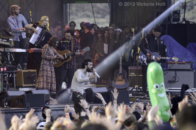 24VictoriaHolt_20130526_EdwardSharpe_02