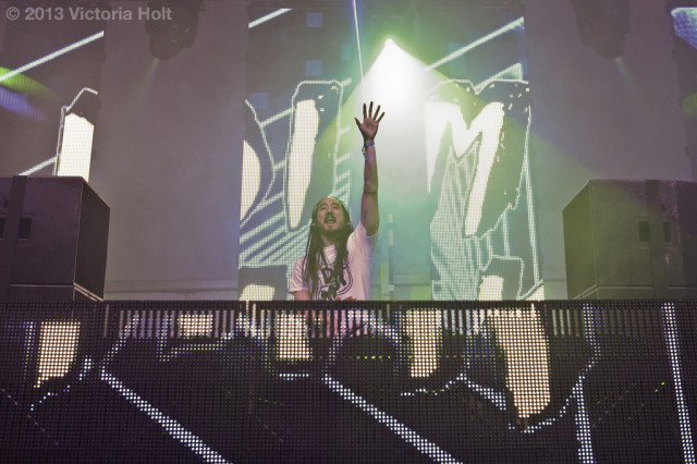 VictoriaHolt_20130525_SteveAoki