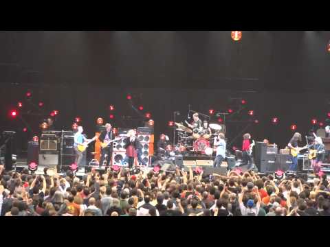 Pearl Jam - Rockin&#039; In The Free World 2013-11-29 Live @ Moda Center, Portland, OR