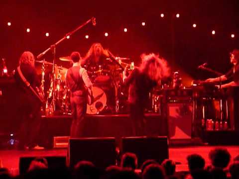 My Morning Jacket Performing I Think I&#039;m Going To Hell @ The Wiltern - 9/13/12