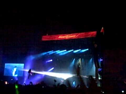 Kanye West - Flashing Lights @ Austin City Limits 2011