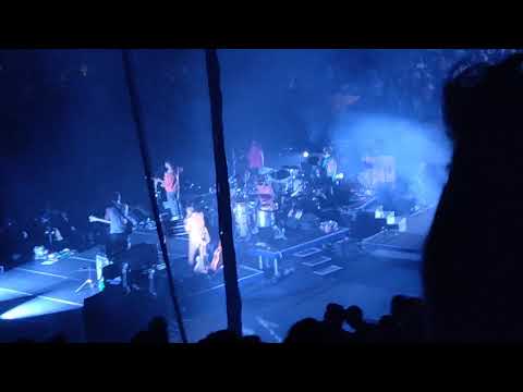 Vampire Weekend, Live At MSG, NY - Full Show (part 1)