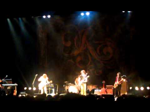 Intimate Secretary - The Raconteurs (11/13/11 @ The Tabernacle, Atlanta)