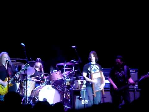 Gov&#039;t Mule &quot;32-20 BLUES&quot; w/ Cody Dickinson on washboard Part # 1 - Beale Street Music Fest 2010