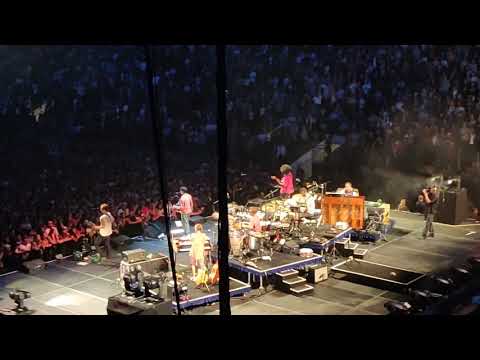 Vampire Weekend, Live At MSG, NY - Full Show (part 5)