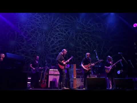 Tedeschi Trucks Band feat Trey Anastasio- Mountain Jam (Beacon Sat 10/14/17)