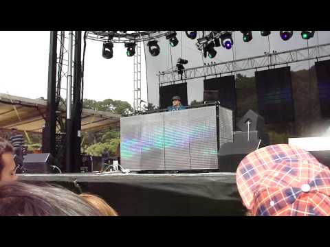 Pretty Lights Outside Lands 2010- Total Fasination/Sunday School HD