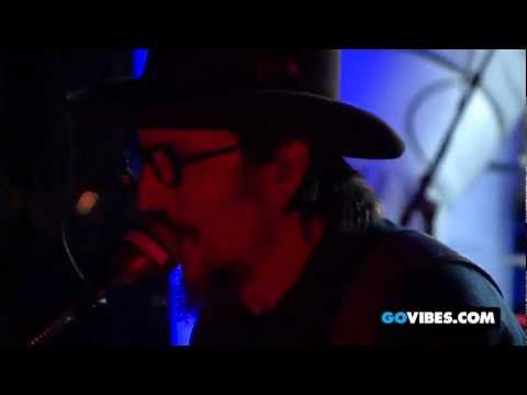 Primus Performs &quot;Tommy The Cat&quot; at Gathering of the Vibes 2012