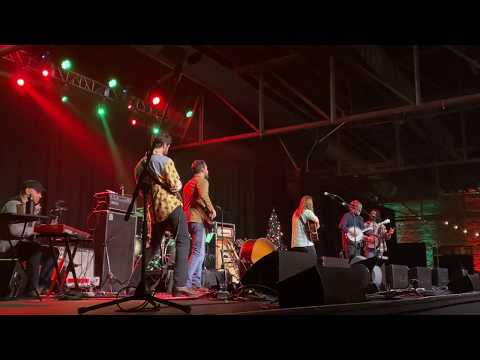 Billy Strings - &quot;Sleigh Ride&quot; with Bela Fleck (String The Halls 2019)